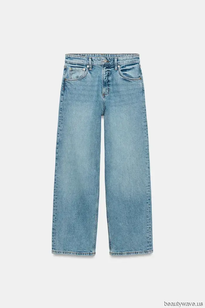To Achieve a Fashionable Look This Fall, Style Your Denim This Way.