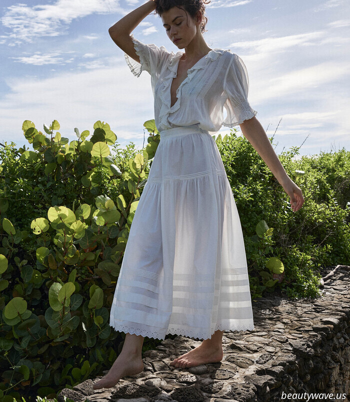 Forget About White T-Shirts—Currently, All My Most Stylish Outfits Include a Beautiful Blouse Instead.