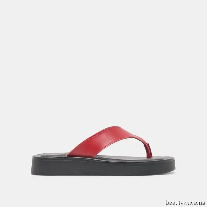 Modeleute wenden sich von dünnen Zehentrenner-Sandalen ab&mdash;das tragen sie stattdessen.