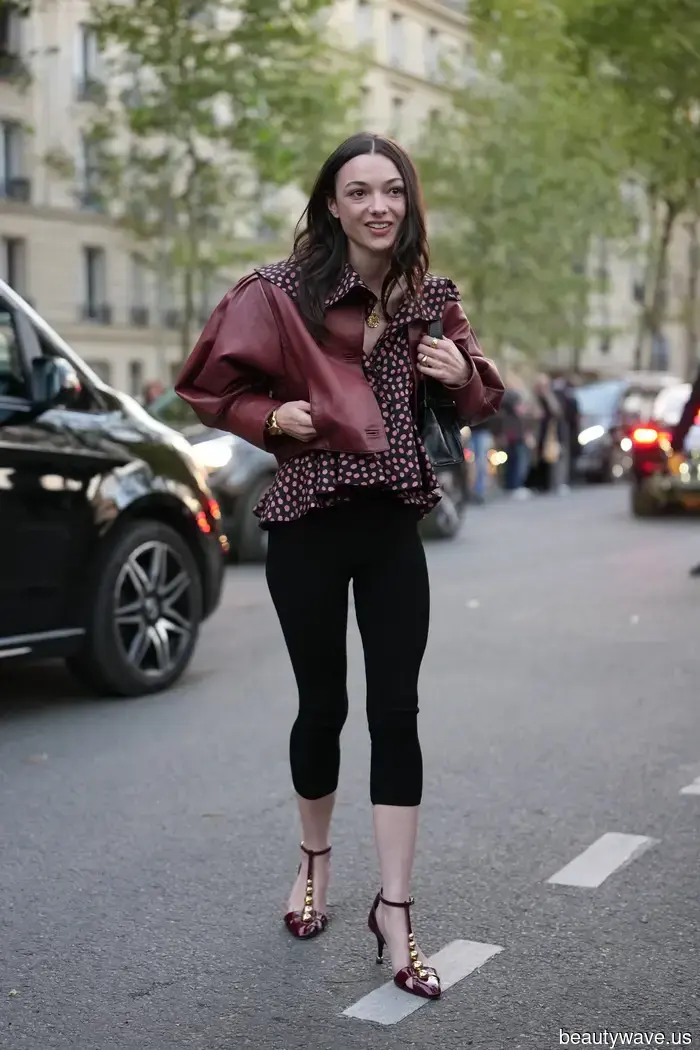 Throughout Paris Fashion Week, everyone was pairing leggings with this shoe trend, and I'm making a note of it.