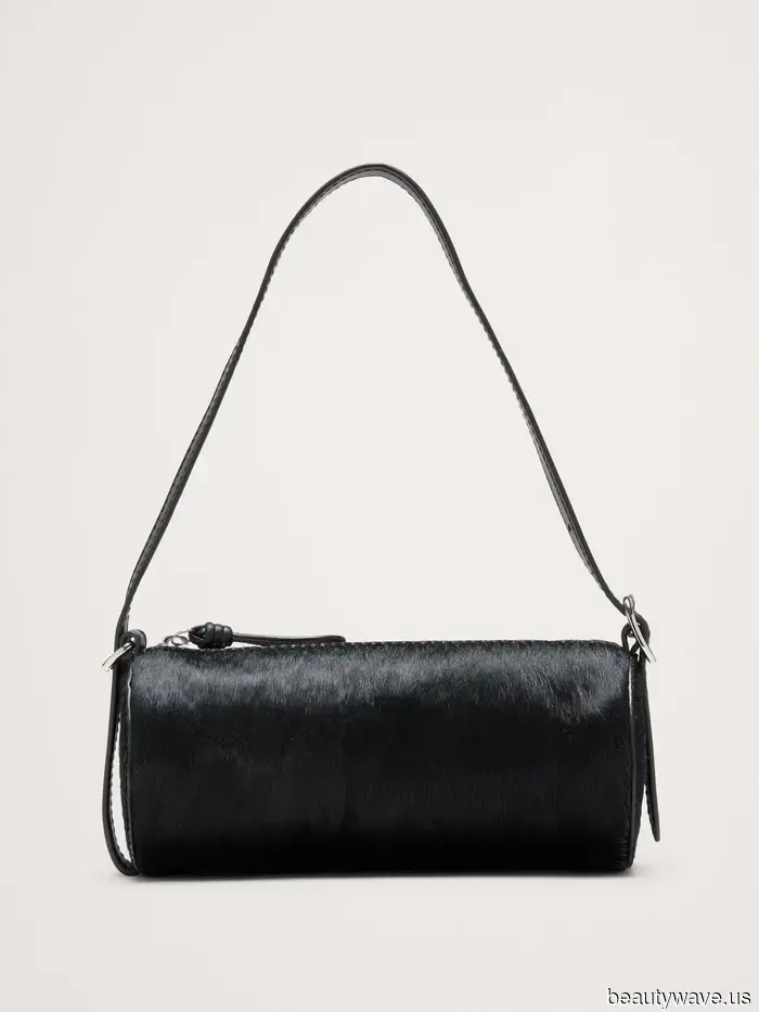 Se ami un mix alto-basso, devi vedere queste giacche, scarpe e borse da $30 a $1000.