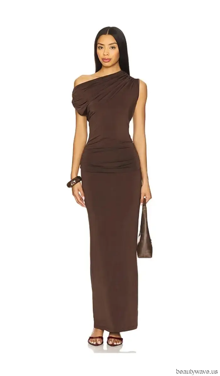 As a Fashion Editor who is budget-conscious, here are 27 exceptionally stylish fall items that offer great value for your money.