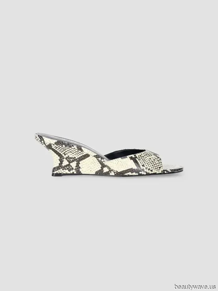 Apologies, Black Boots—This Is the Footwear Trend That It Girls Continue to Embrace Instead