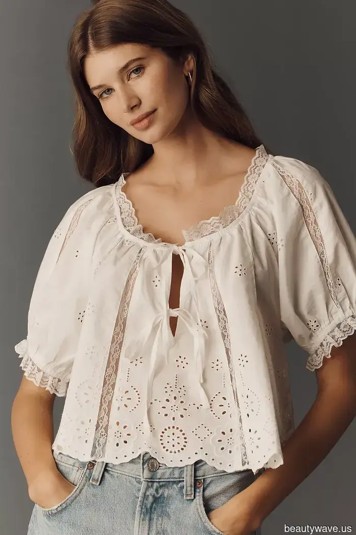 The Stylish Blouse That Fashion Enthusiasts Will Pair With Jeans All Spring Long