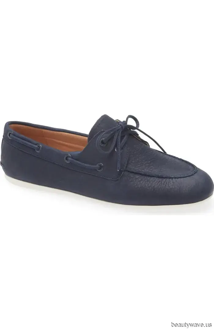 This Shoe Color Trend Is More Stylish Than Black, Burgundy, and Brown