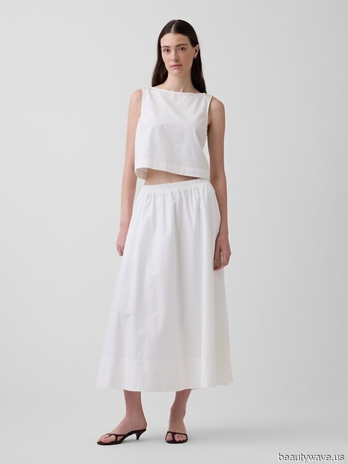 My 63-Year-Old Mom Recognizes What's Trendy Before I Do—34 Items She's Interested In (and Urging Me to Purchase) For…