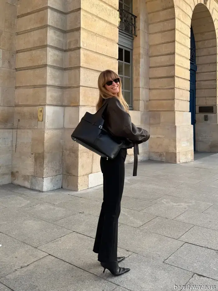 Ovunque guardo, donne parigine eleganti portano questa borsa alla moda che rivaleggia con gli stili dei designer.