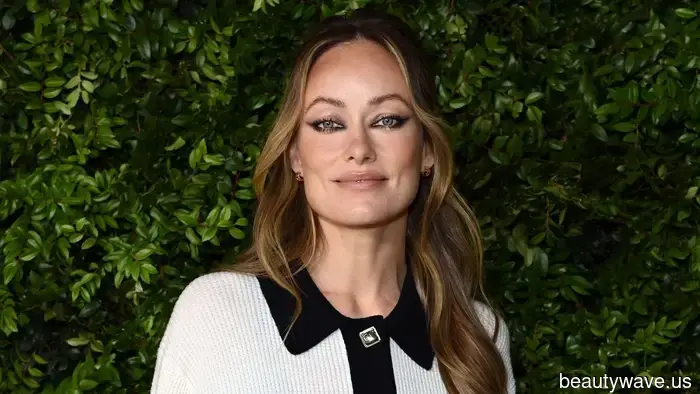 Gesichtet am JFK Flughafen: Die Anti-Trend Sneakers, auf die Olivia Wilde bei Langstreckenflügen schwört