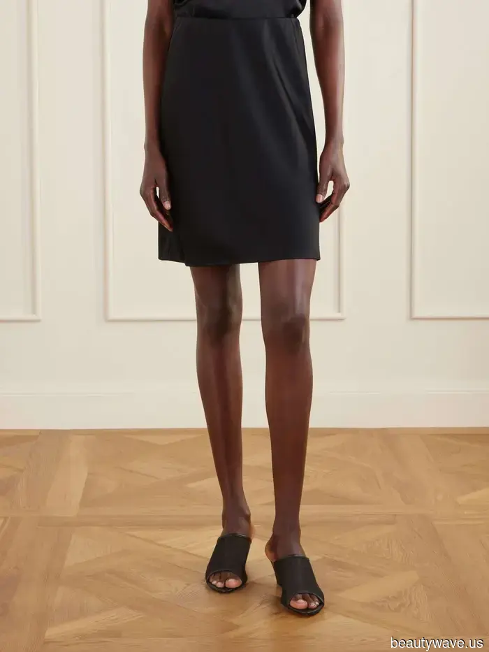 Se indossi le ballerine quest'estate, ecco la tendenza delle gonne più cool con cui abbinarle.