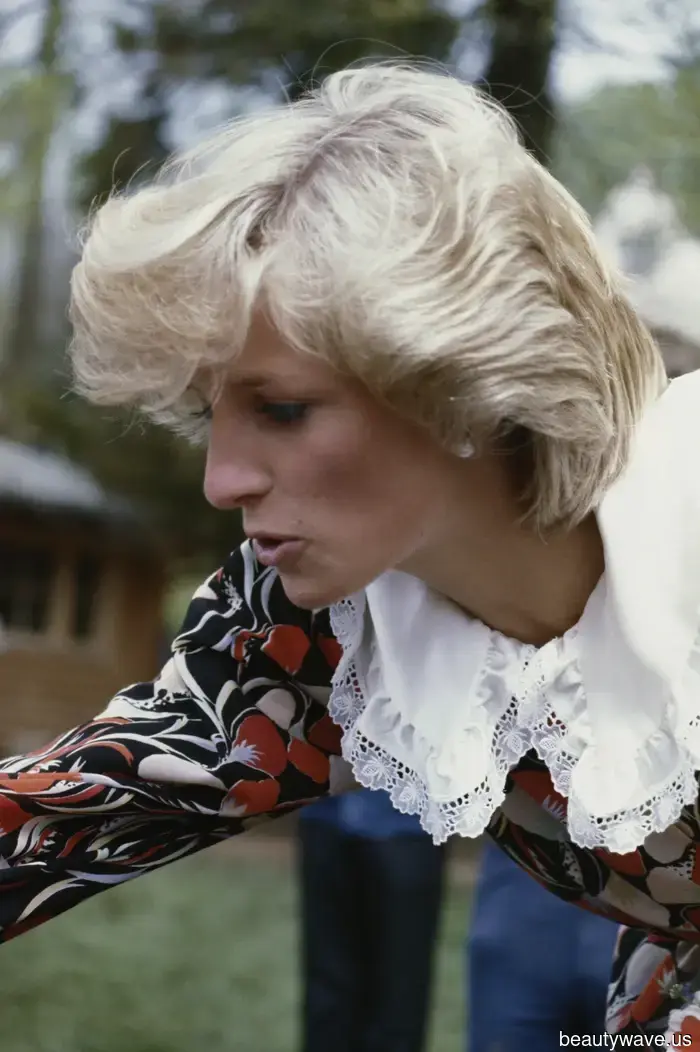 Jede stilvolle Frau weiß, dass die besten Capsule-Wardrobes eines dieser zeitlosen Teile enthalten.