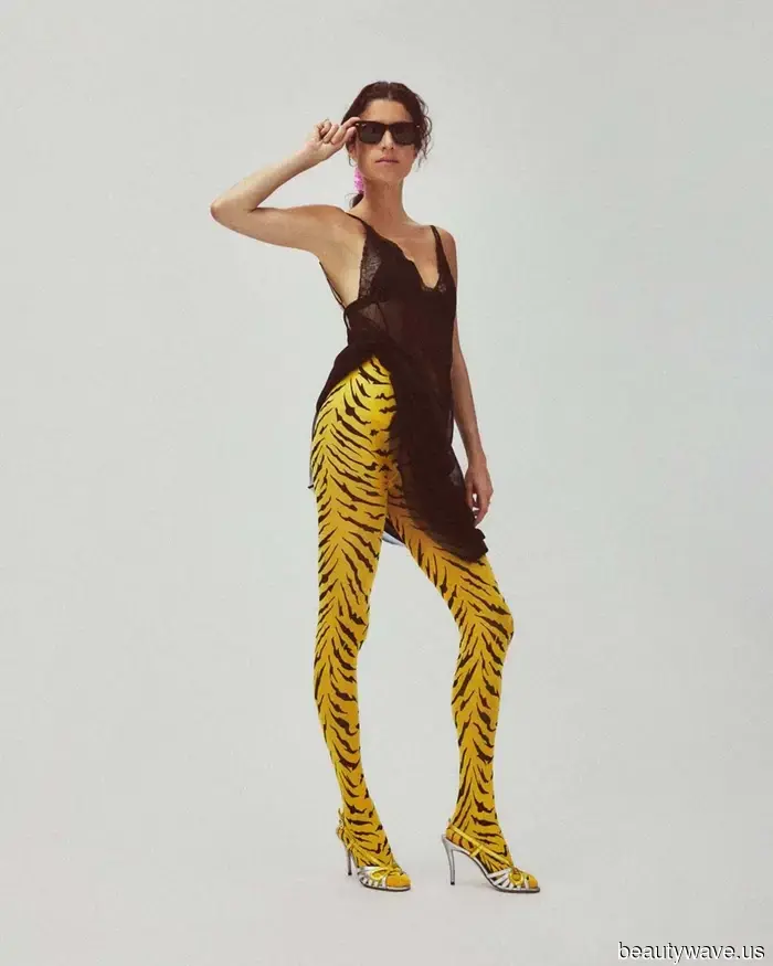 Apologies, Black Tights—Fashionable Dressers Everywhere are Choosing These Elegant Colored Alternatives.