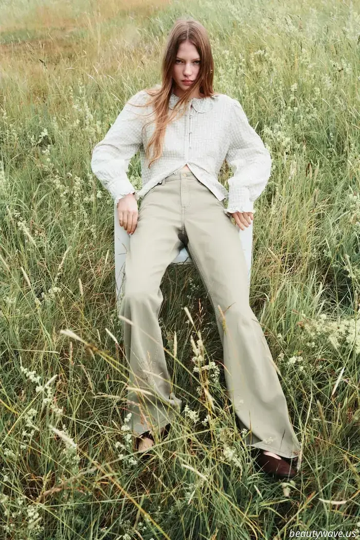 I jeans basici non sono fuori moda, ma questa tendenza in denim sembra decisamente più da 2025.