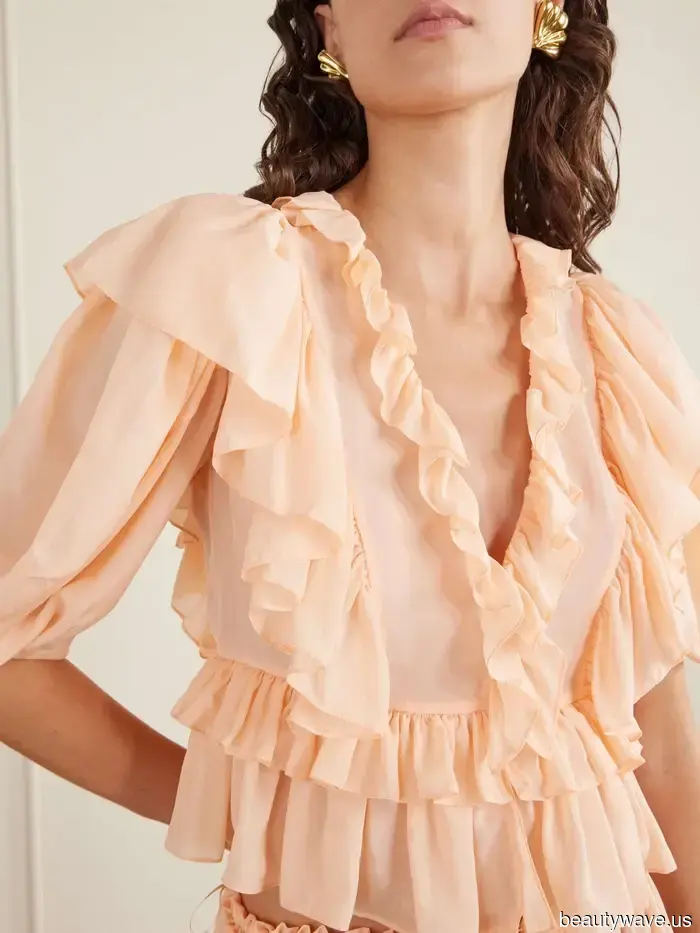 I’ve conducted the research—here are the 6 best summer tops to pair with jeans in 2026.