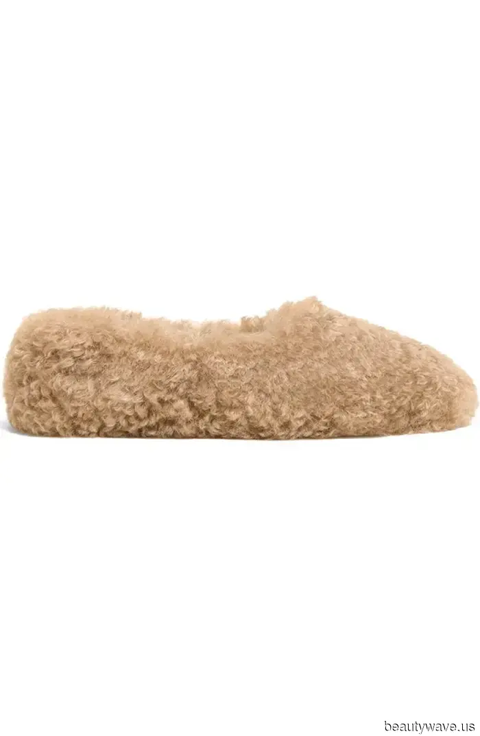 Se vuoi segnalare che hai un lavoro interessante, indossa questa tendenza di scarpe controversa con i tuoi pantaloni.