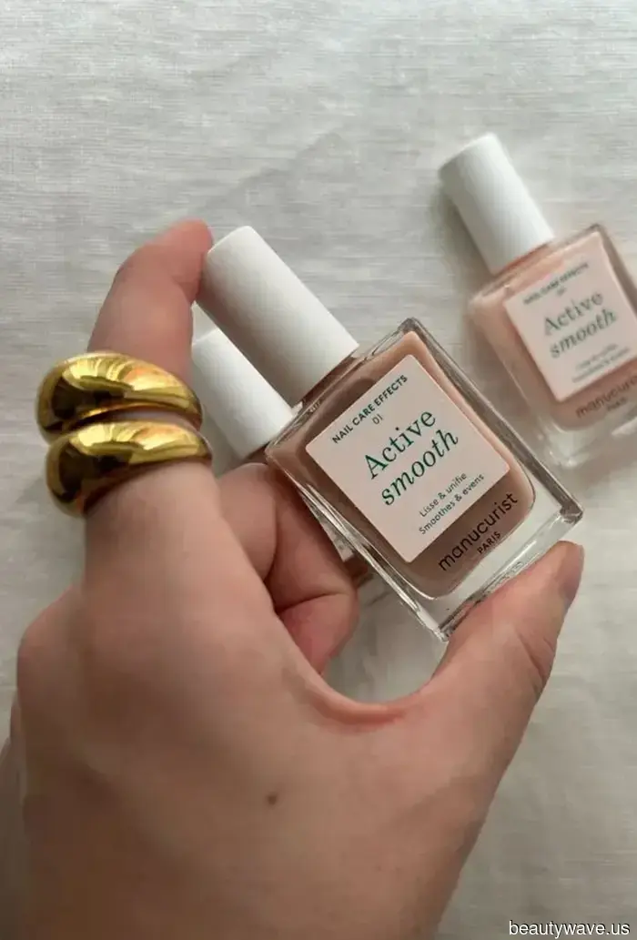 Я не требую много ухода за ногтями, поэтому я исключительно ношу эти оттенки для ногтей, чтобы выглядеть ухоженно.