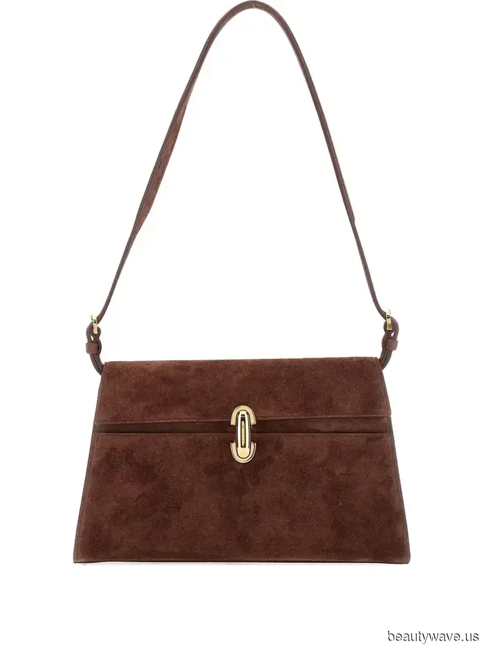 I Can Instantly Recognize a Fashionable Individual by This Elegant, Timeless Bag—And It's Currently Discounted.
