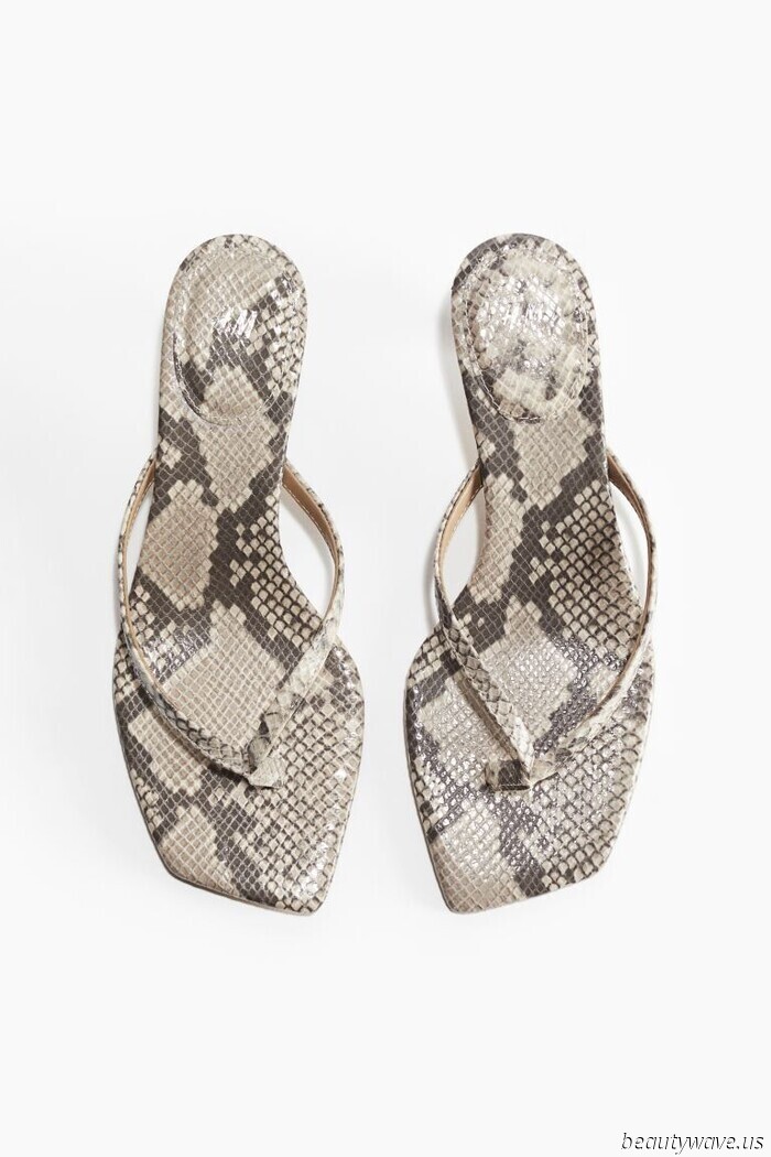 There's no question about it—this particular sandal gives long shorts a very sophisticated look.