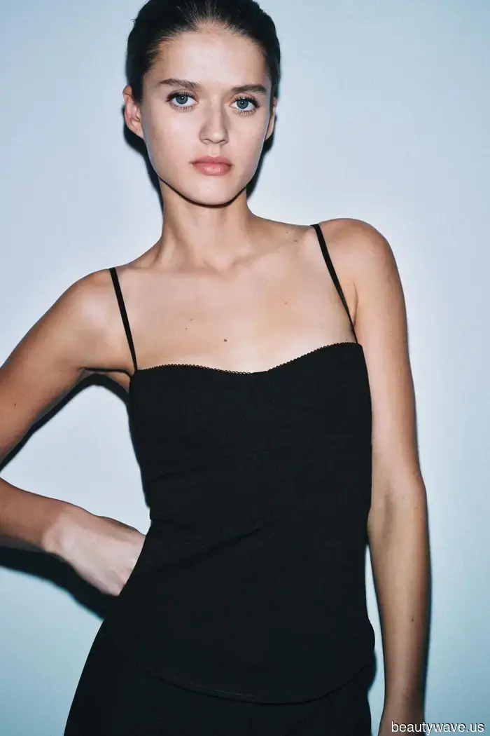 Die besten schwarzen Oberteile, die Sie in diesem Frühling mit Ihren Jeans tragen können