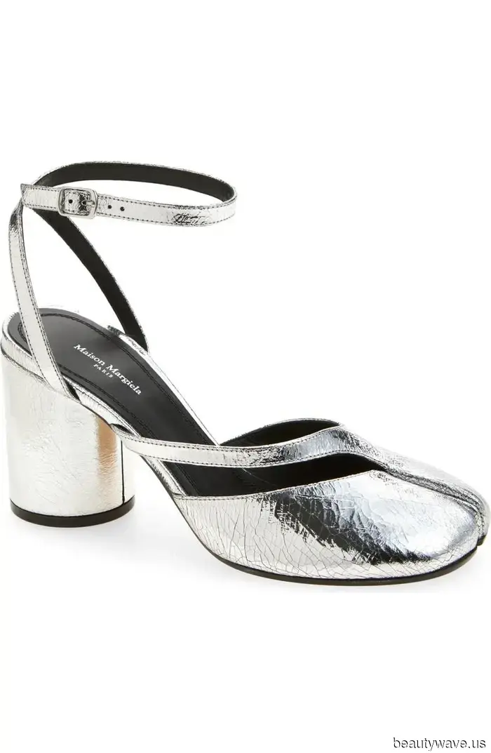 For those who have a penchant for luxury but are working with a limited budget, check out these 30 designer clearance finds from Nordstrom.