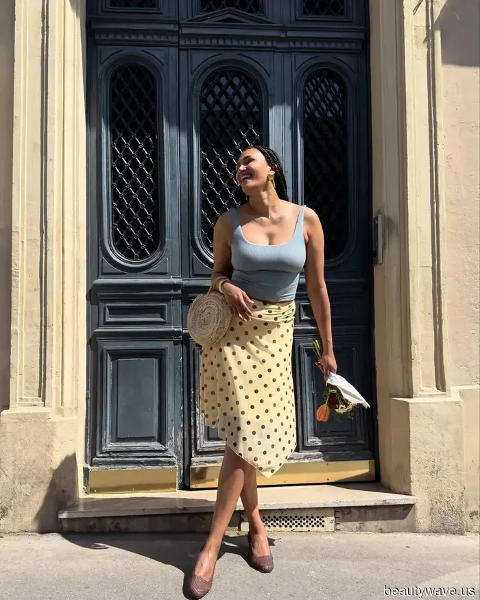 Nessuno fa lo stile estivo meglio delle donne francesi&mdash;5 outfit chic, approvati da Parigi, da copiare quest'estate