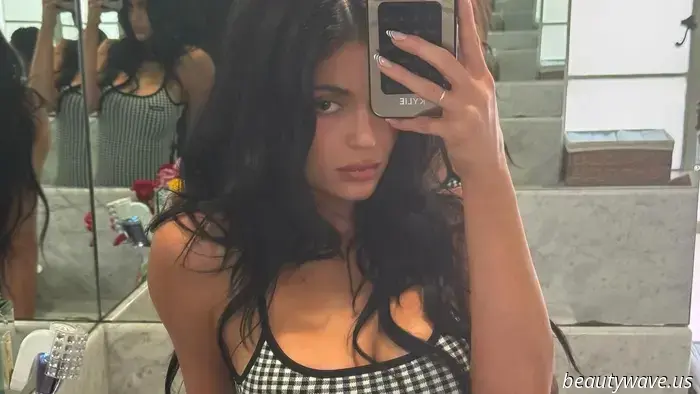Cardi in Paris, Kylie in L.A.—Every Trendy Celebrity Is Wearing This Chic Nail Style Right Now.