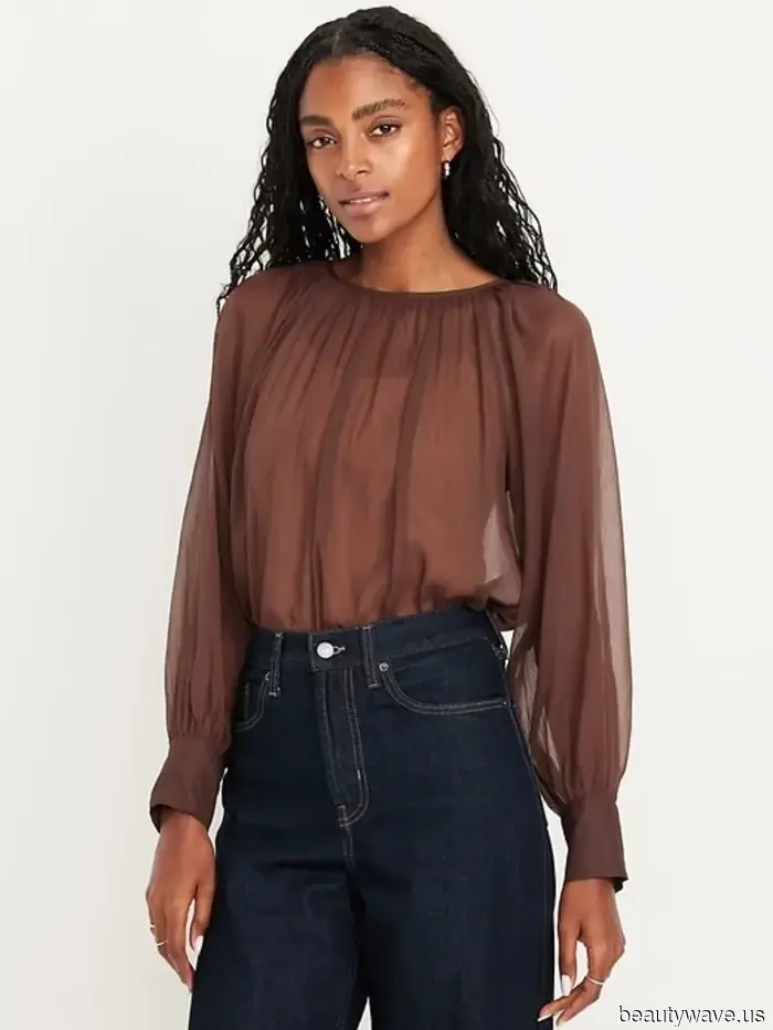 23 Gap and Old Navy Items That Would Fit Perfectly in a Nancy Meyers Christmas Film