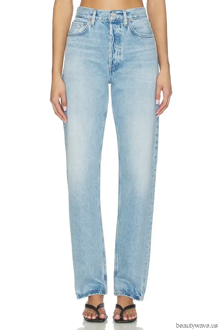 Dimentica le T-shirt bianche&mdash;Jeans e ballerine sembrano più chic con questa bella tendenza top