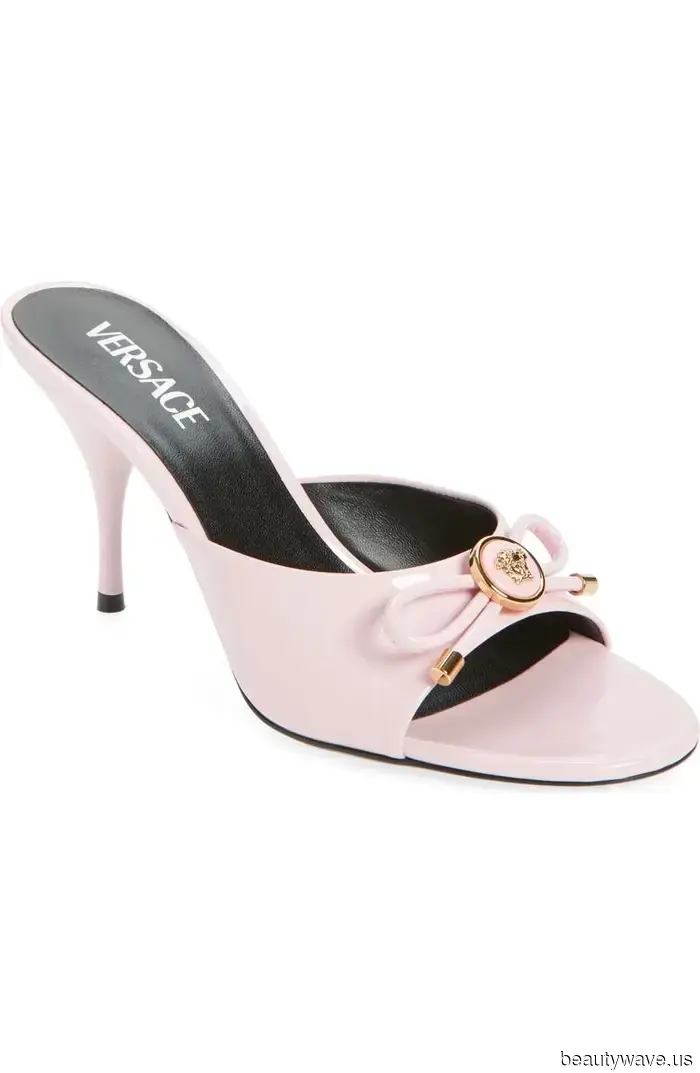Diese Kombination aus Kleid und High Heels wird einfach niemals altmodisch aussehen.
