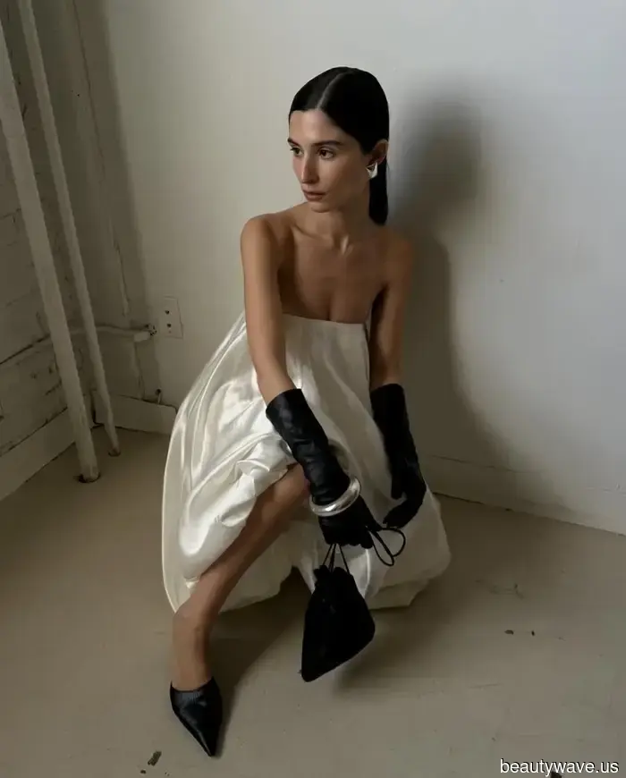 First Prada, now Zara: Anticipate that sophisticated dressers will be sporting this stylish bag trend this spring.