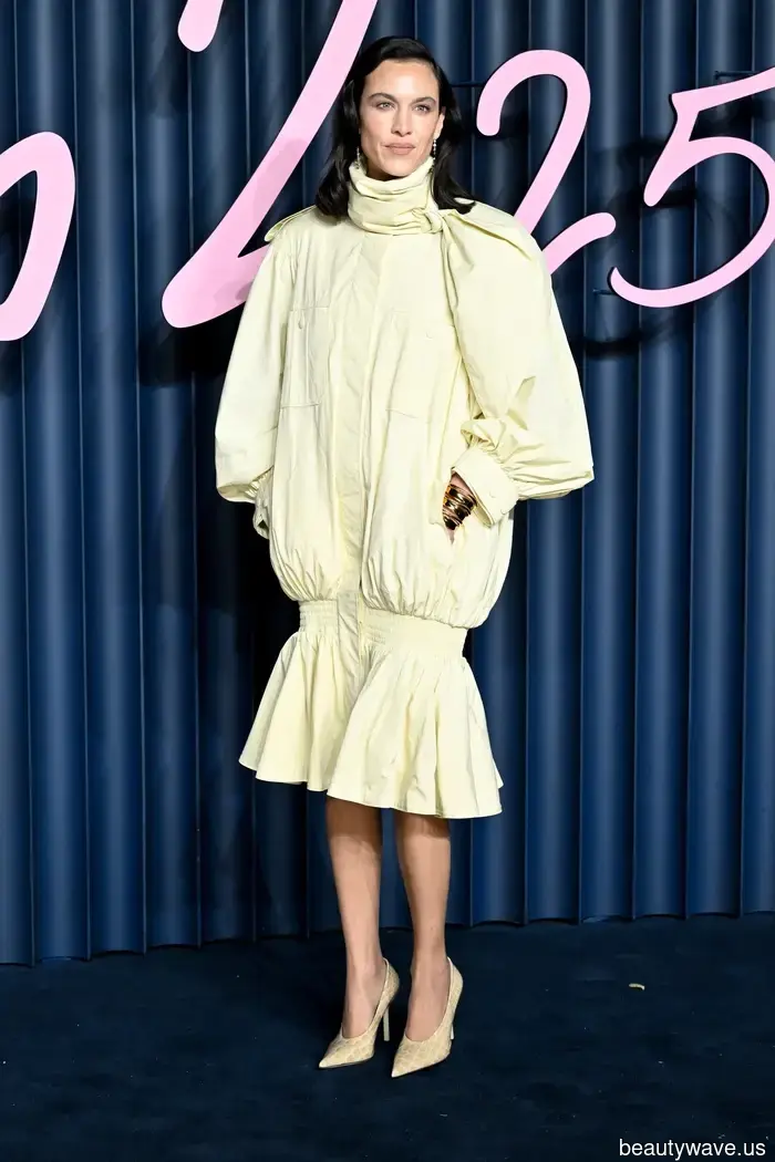 First VB, then Kate Middleton, and now Alexa is also embracing this new shoe trend.