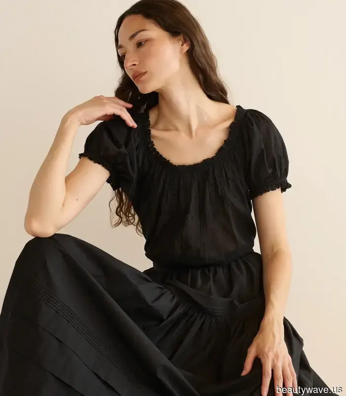 Con jeans, gonne o pantaloni corti, tutti gli esperti di moda amano queste bluse boho.