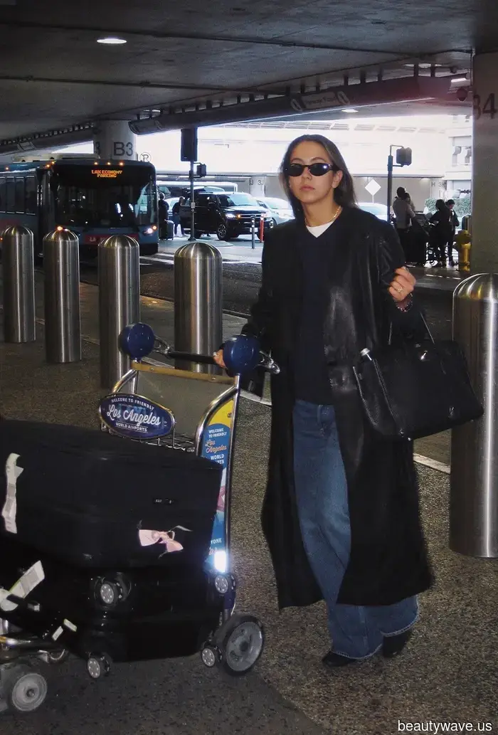 5 Winter Flughafen Outfit Ideen von modischen Vielfliegern