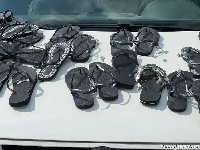 Diese Flip-Flops sind gerade viral geworden, was bedeutet, dass jeder diesen Trend im Sommer 2025 tragen wird