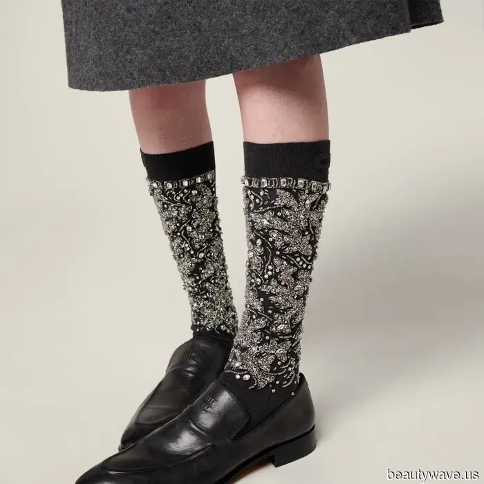 Brooches, Open Bags, and Boho Jewelry—7 Accessory Trends That It Girls Will Embrace This Fall