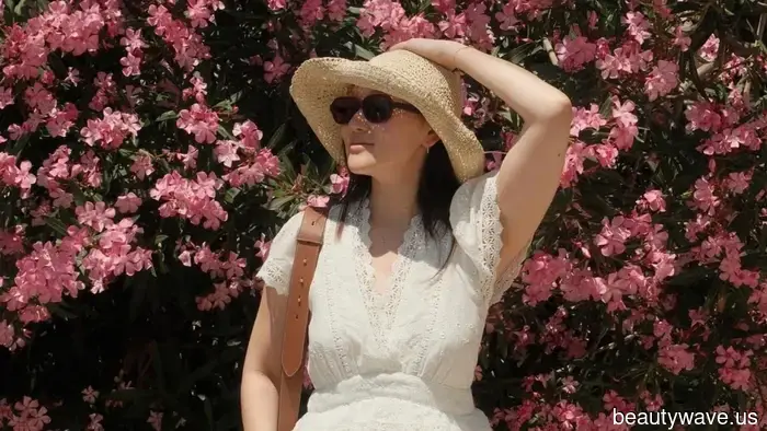 Bridgerton-Star Yerin Ha schwört auf diesen porenverfeinernden Toner für strahlende Glas-Haut.