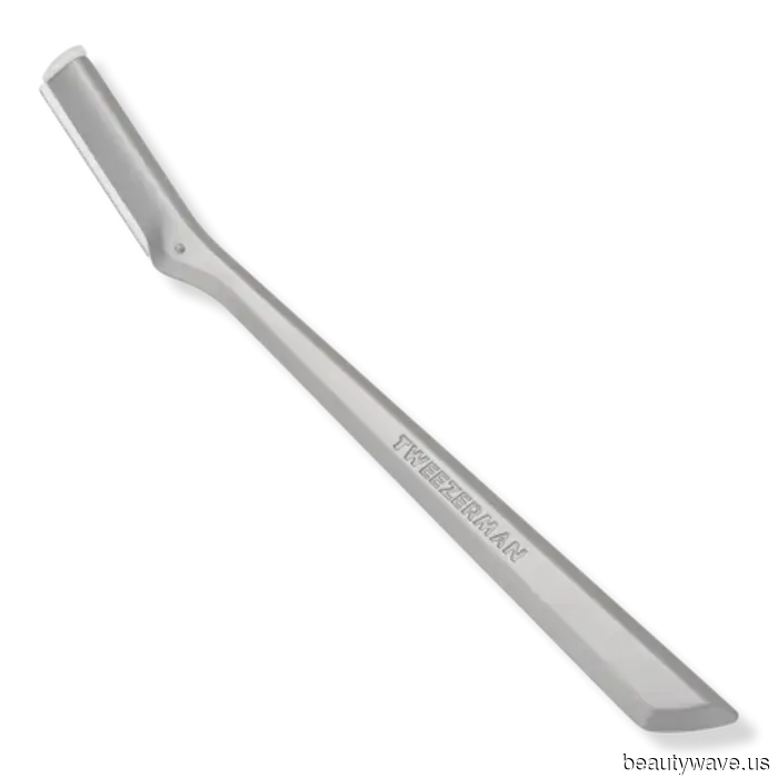 Editors Promise That These Dermaplaning Razors Will Make Your Skin Softer and Radiant Like Never Before