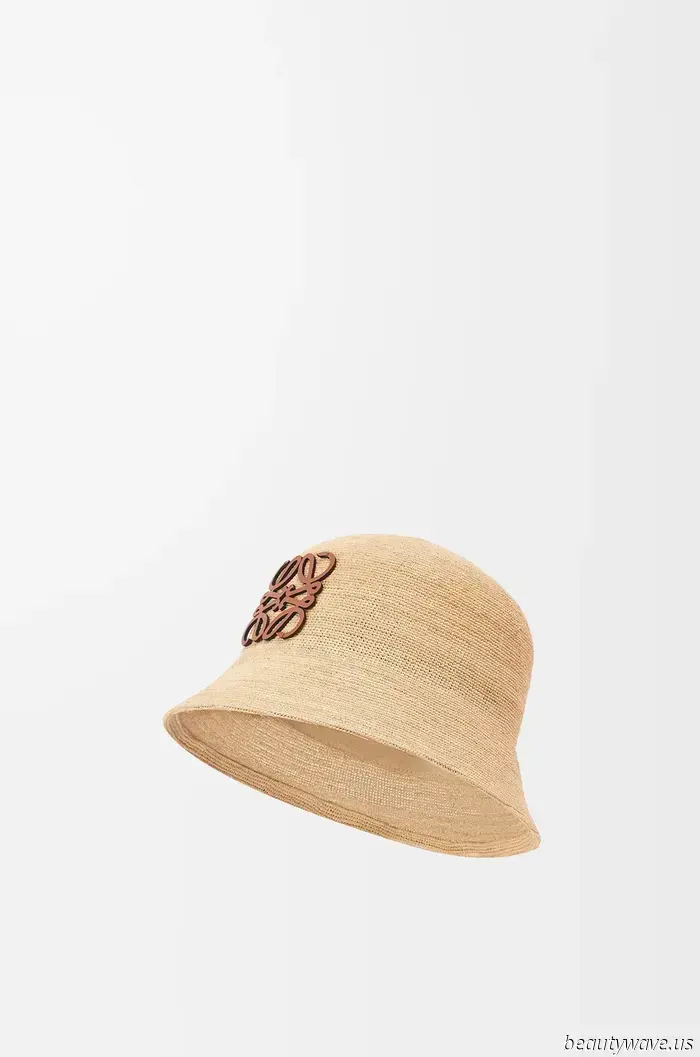 Están Aquí: 7 Tendencias De Accesorios Frescos Que Elevarán Instantáneamente Cualquier Look Clásico De Verano