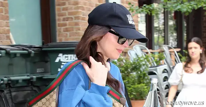 Es ist erledigt: Dies ist der # 1 Sneaker-Trend, den Sie diesen Sommer mit Leggings tragen können