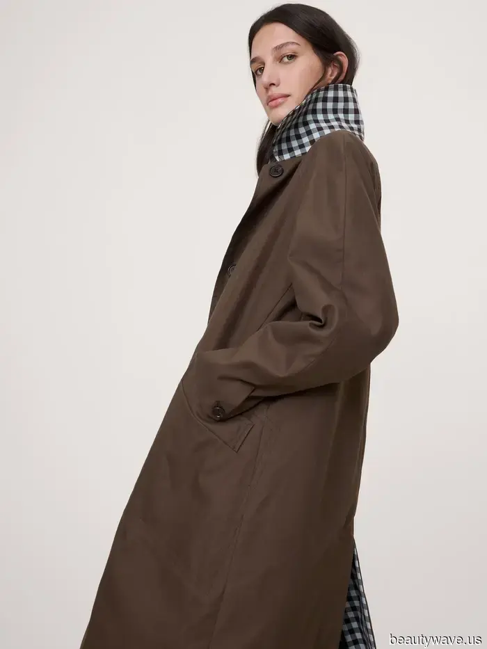 Banana Republic's Spring Sale Event is now underway, and stylish individuals will want to add these items to their wardrobes.