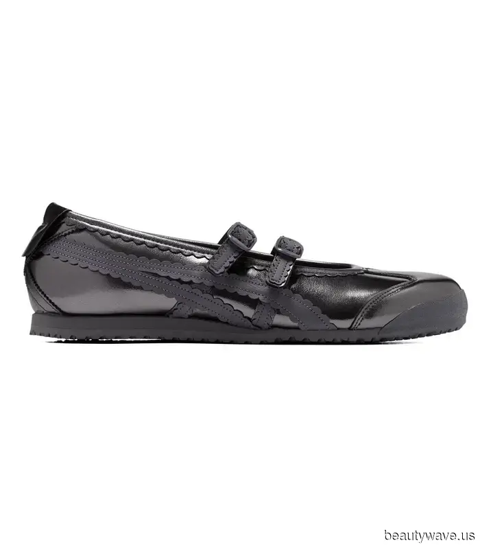 Neither a ballet flat nor a trainer—this "controversial" shoe is exactly what I want to wear this autumn.