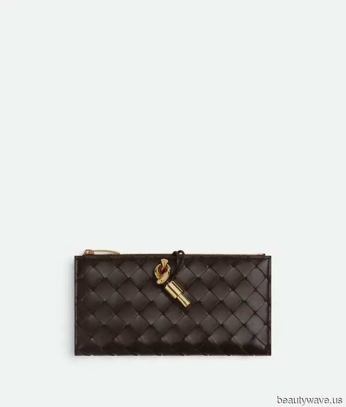 50 Jahre später bleibt das charakteristische Geflecht von Bottega Veneta unerreicht.