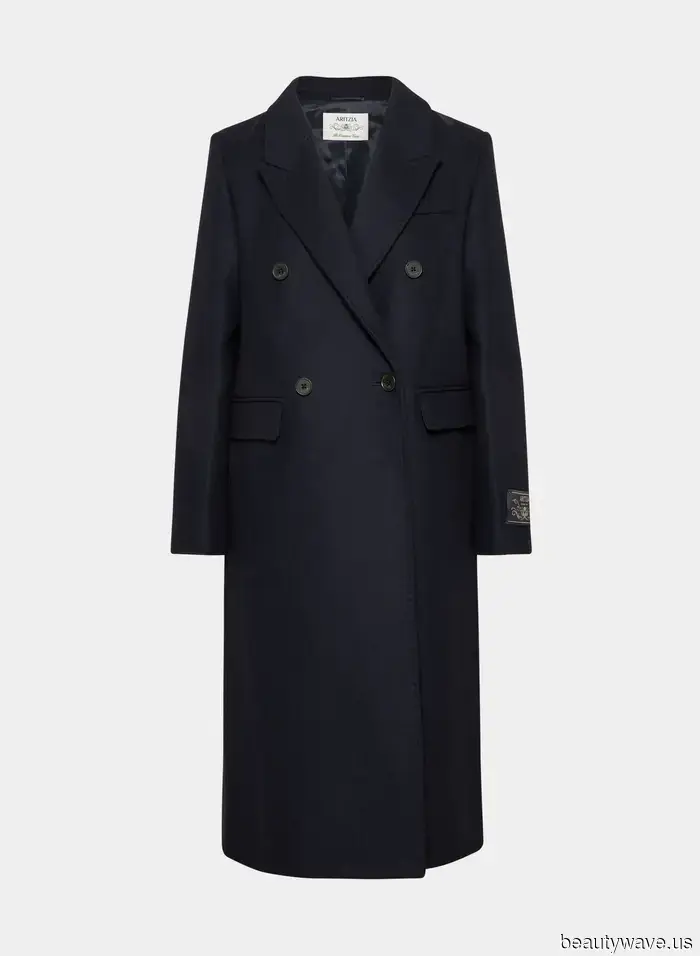 As a Gen Z Fashion Editor, I've compiled this year's holiday wish list featuring 24 fashion items I’m hoping to receive.