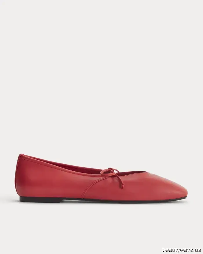 Quando tutto ciò che sai è che non vuoi indossare scarpe nere, opta per il colore che Victoria Beckham ha appena indossato.