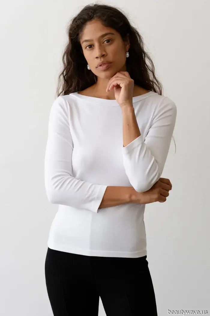 I Tried On 15 Popular White T-Shirts, and These 5 Met the Expectations.