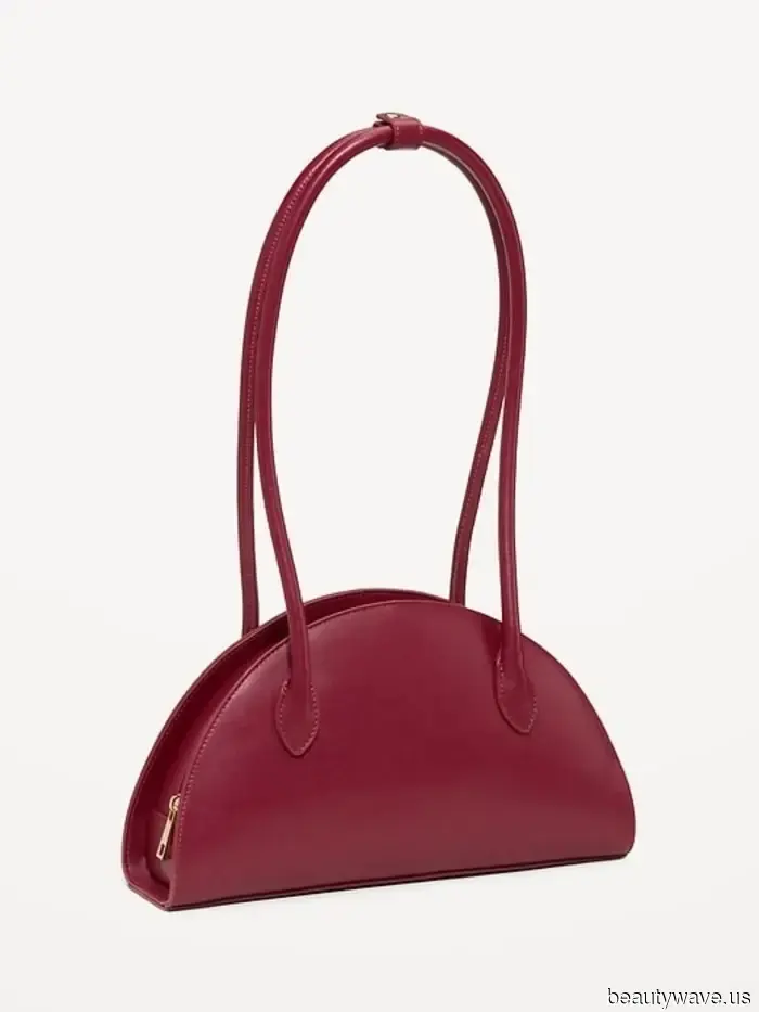 Apologies, Barrel Jeans—this denim style appears far more sophisticated when paired with heels.