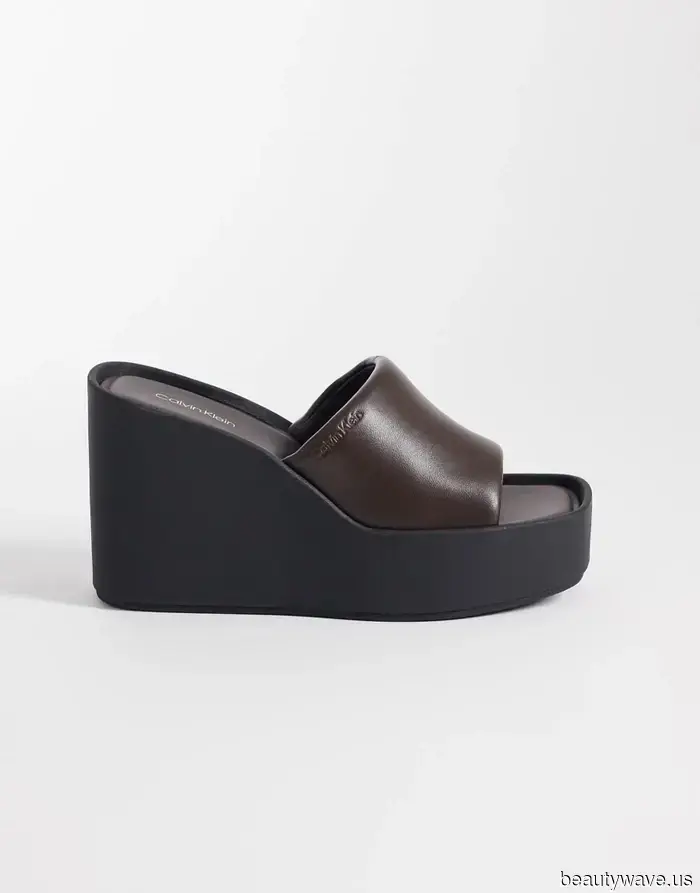 Apologies, Flip Flops—This "Outdated" Footwear Trend is Dominating Our Summer 2026 Wardrobes.