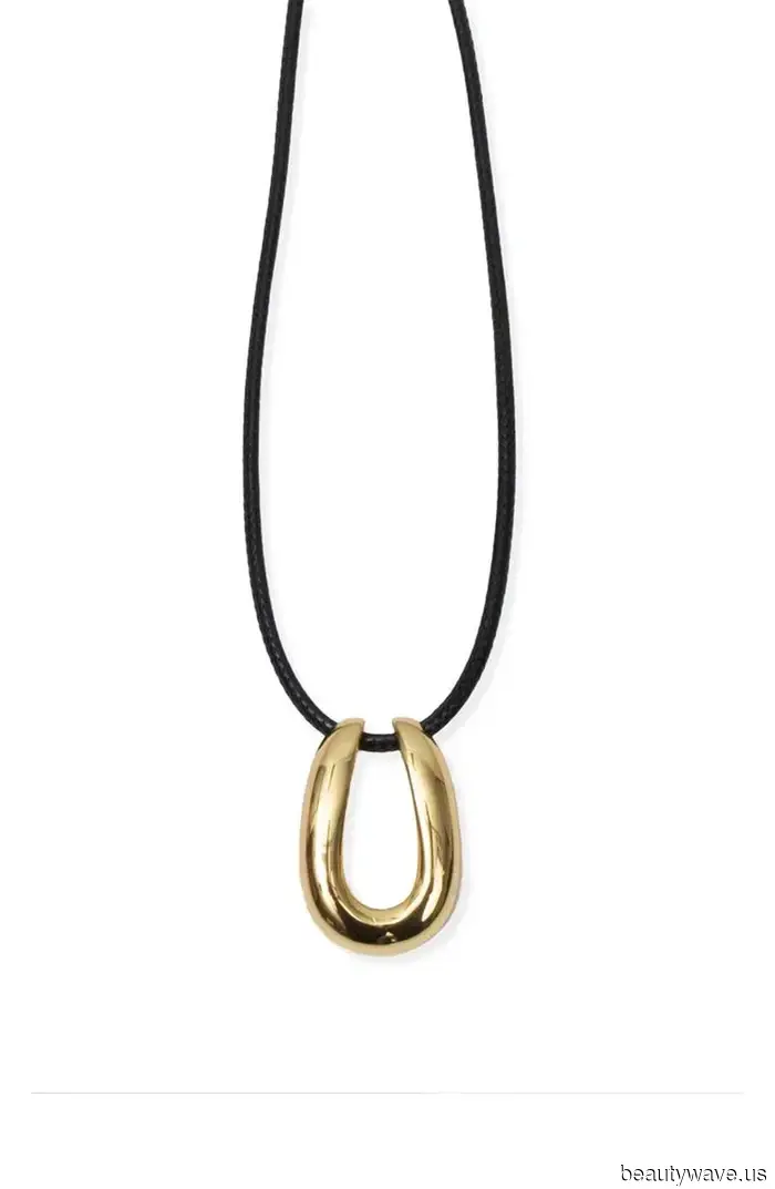 My aunt is going to NYC—29 Nordstrom items I suggested for her to blend in with the locals.