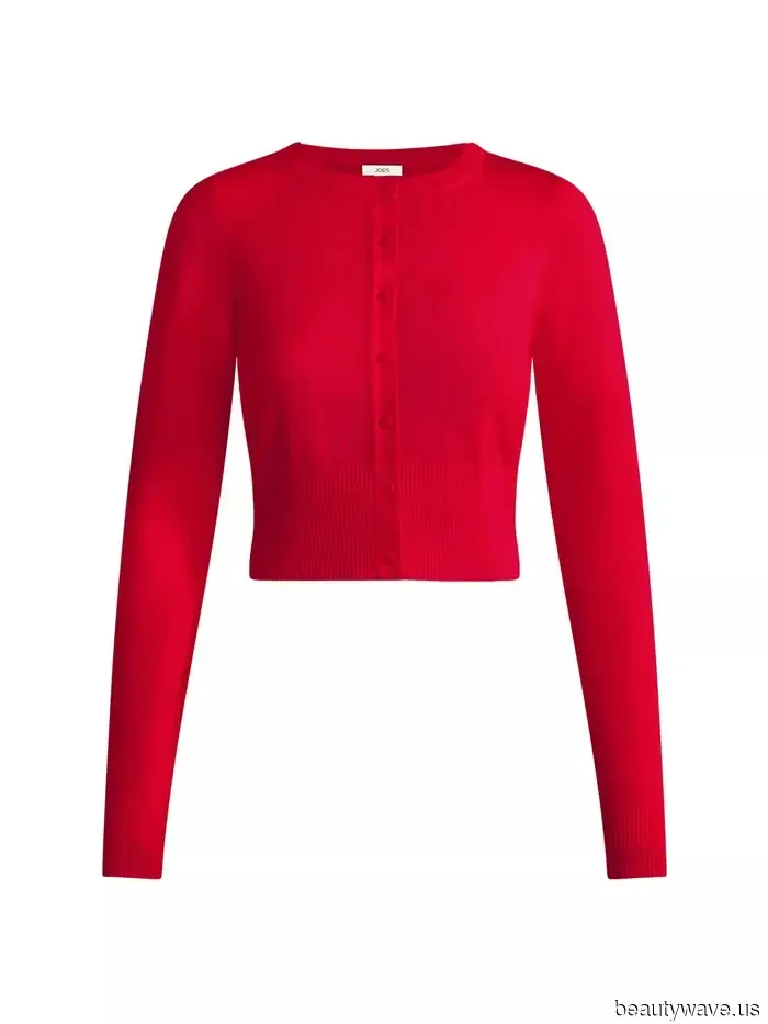 The Stylish 2-Piece Ensemble That Fashion-Forward Individuals Frequently Don in September