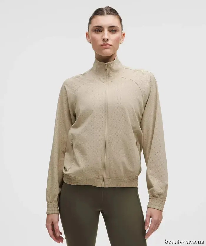 Приготовьтесь увидеть этот главный тренд курток 2025 года на каждом стильном моднике в аэропорту этой осенью.