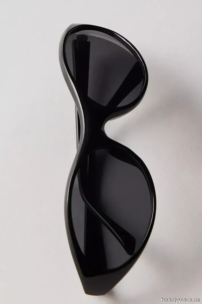 Rather than Aviators or Ovals, this 2000s sunglasses trend gives an outfit a 2026 peak appearance.